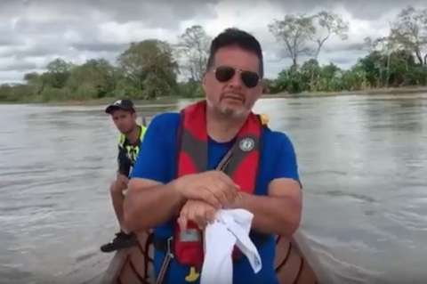 Padres de estudiantes accidentados en río Ariari cuestionan responsable de la vía