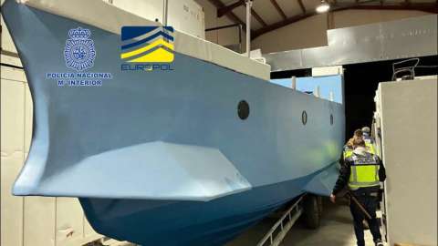 La policía española intercepta al primer “narcosubmarino” hecho en Europa