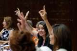Las mujeres se formalizan más, pero no necesariamente mejor: ¿a qué se debe?