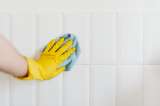 5 trucos para la limpieza y desinfección de las baldosas del baño