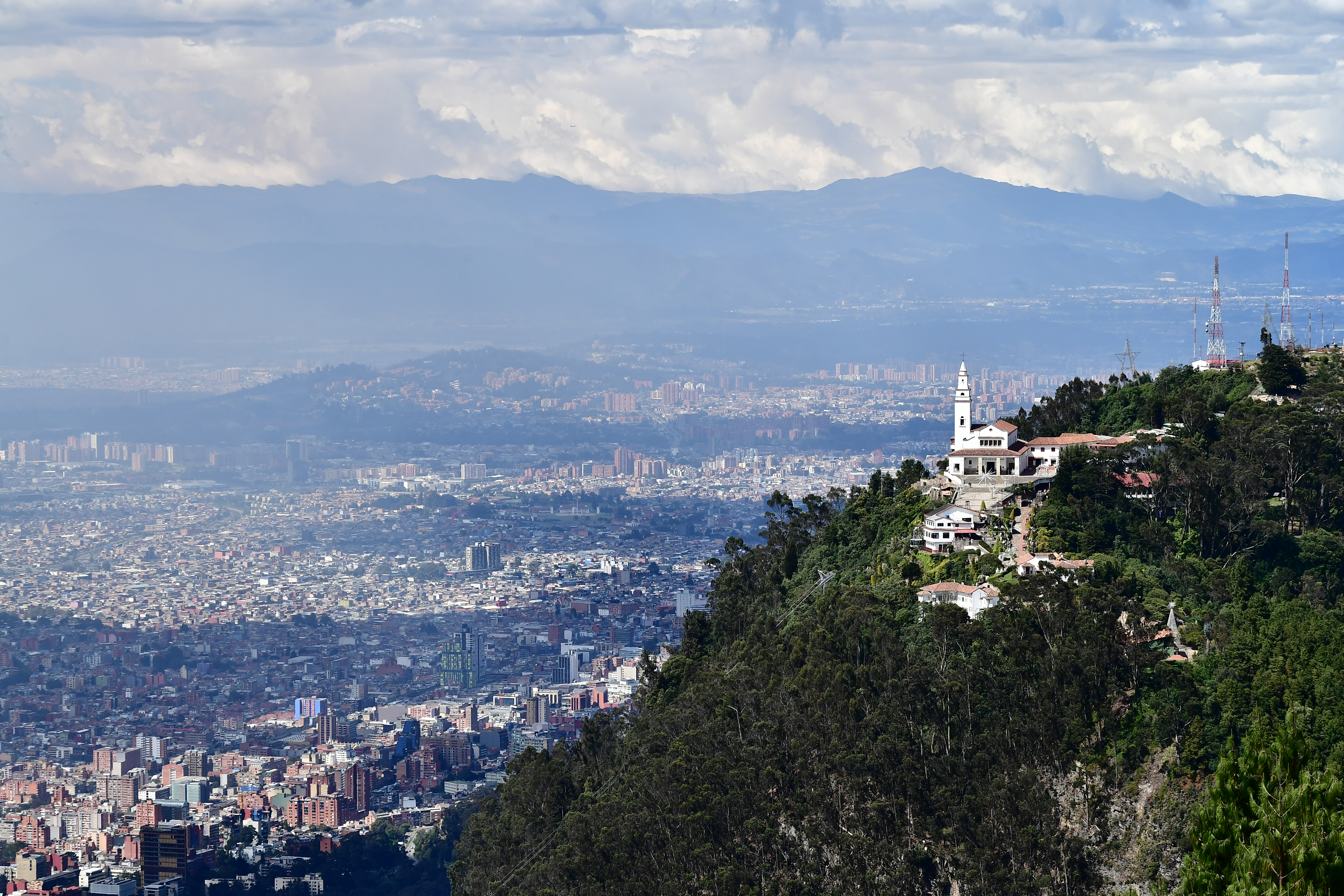 Contaminación de Bogotá vista desde el Cerro de Monserrate