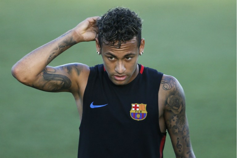 Neymar se pelea con un compañero y abandona entrenamiento del Barça