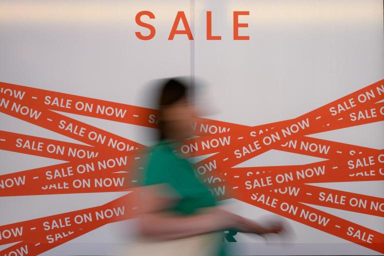 Ventas del comercio vuelven a desacelerarse en febrero, según encuesta de Fenalco