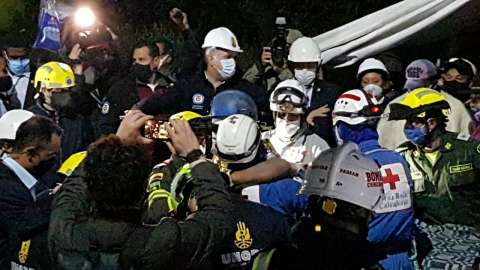 En video: así fue el rescate de tres mineros en Lenguazaque, Cundinamarca