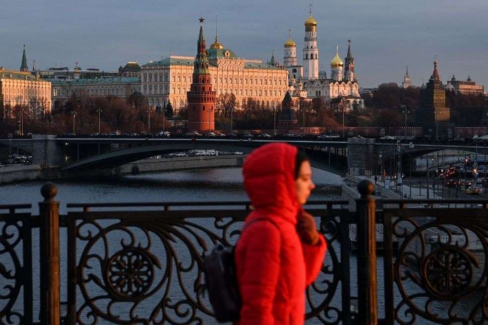 Pese a que Rusia es pionera en el registro de su vacuna, solo 58.713.240 ciudadanos han recibido la pauta completa de vacunación. Eso equivale al 50,2 % de la población, lejos del 80 % necesario para alcanzar la inmunidad de rebaño.