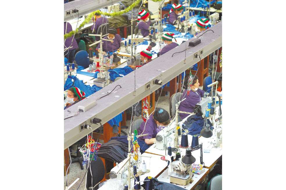 Se han perdido 60.000 empleos en el sector textil confección. / Archivo
