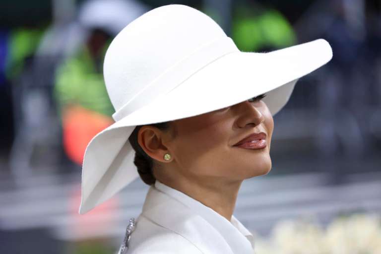 NEW YORK (United States), 01/09/2026.- (FILE) - Zendaya poses on the red carpet for the 2025 Met Gala, the annual benefit for the Metropolitan Museum of Art's Costume Institute, in New York, New York, USA, 05 May 2025 (reissued on 01 September 2026). Zendaya Maree Stoermer Coleman known as Zendaya, was born in Oklahoma on 01 September 1996. She has evolved from Disney Channel teen icon into an Emmy-winning dramatic actress and global fashion celebrity. (Moda, Nueva York) EFE/EPA/JUSTIN LANE