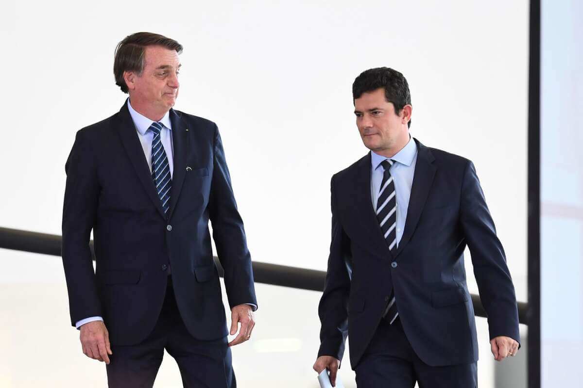 El presidente brasileño Jair Bolsonaro y su ahora exministro de Justicia y Seguridad Pública, Sergio Moro, cuando no habían aparecido las diferencias.
/ AFP