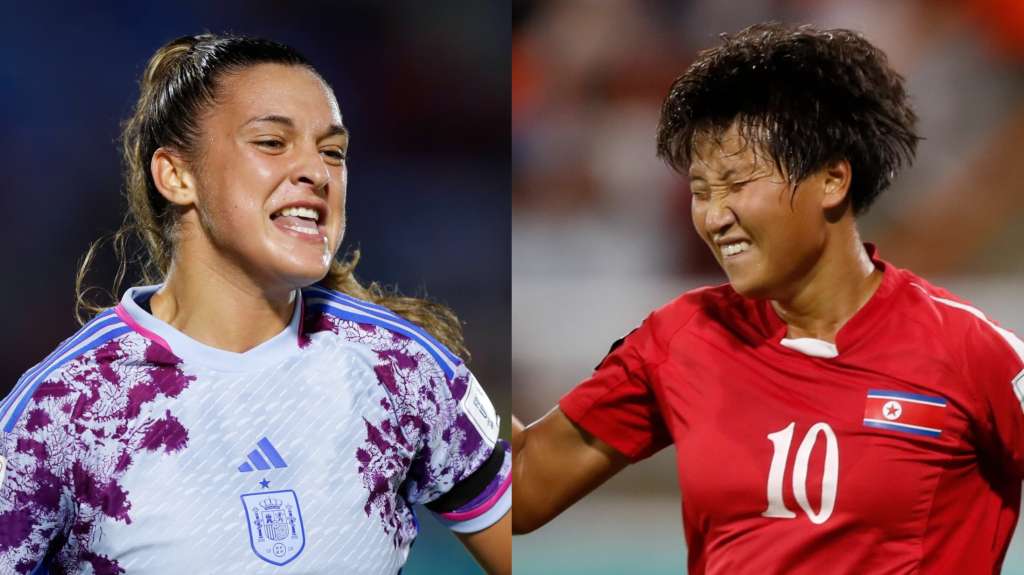 Iris Santiago de España y Kyong Ho de Corea del Norte durante el Mundial Femenino Sub-17.