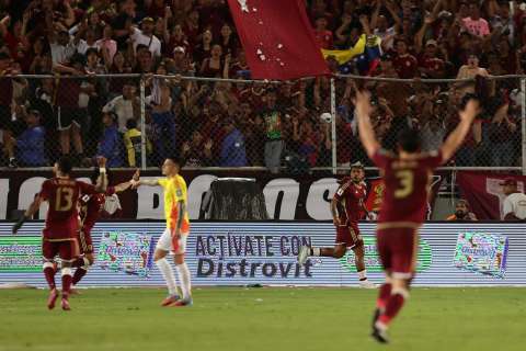 ¿La pelota entró en su totalidad? Polémica en el Venezuela vs. Colombia
