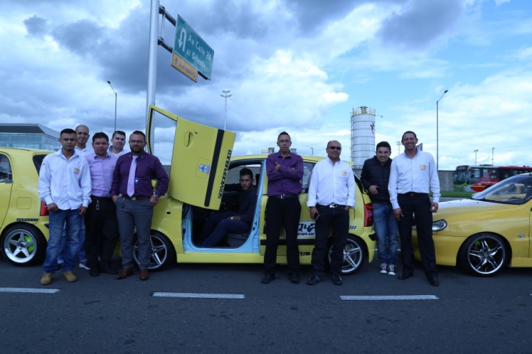Así los taxistas en Bogotá se proponen rescatar a los usuarios