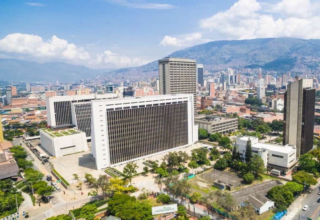 La Alpujarra, Medellín