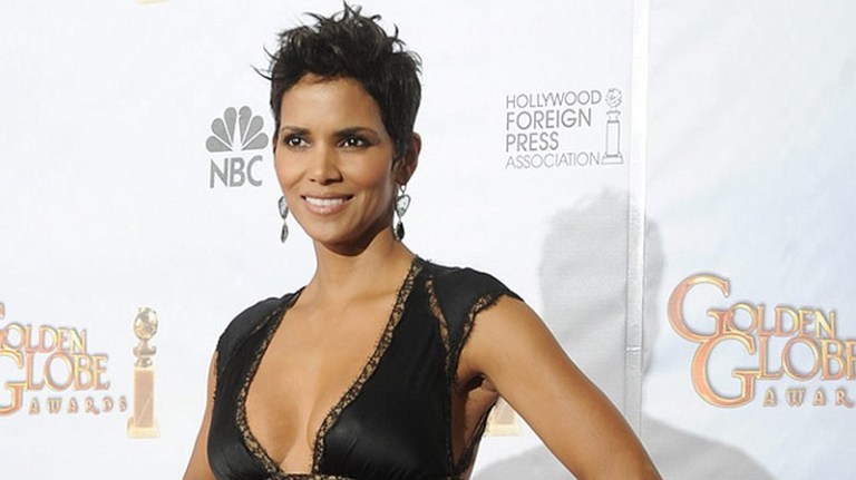 Halle Berry debuta como directora con la cinta “Bruised”