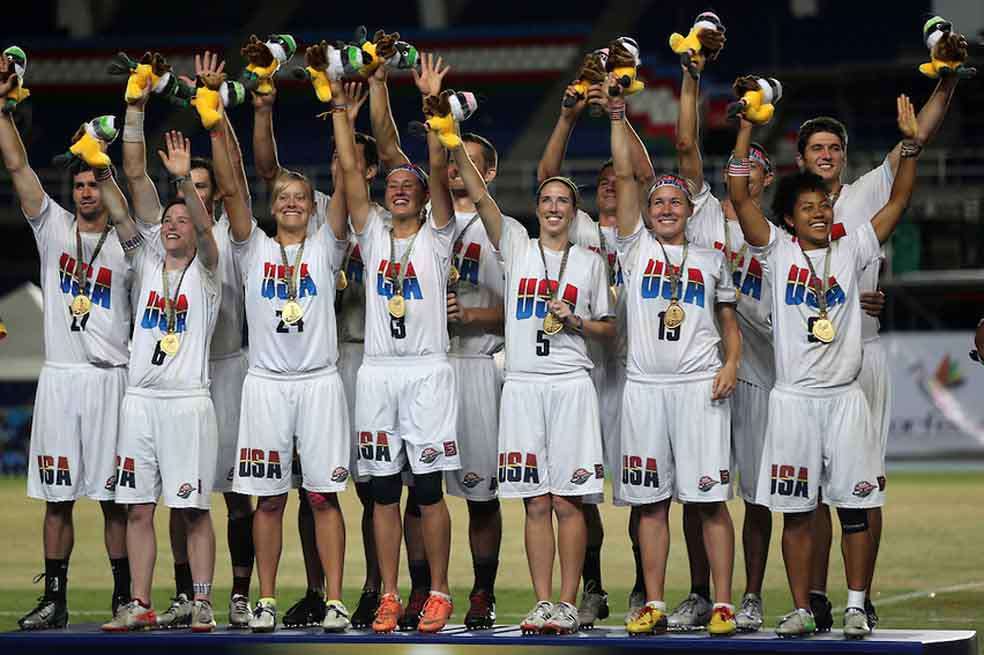 La selección de Estados Unidos celebrando una de sus medallas en los Juegos Mundiales. /Coldeportes