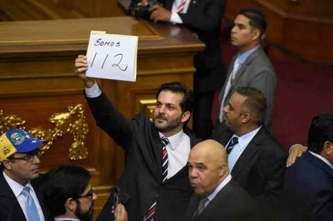 Oposición venezolana afirma que mantendrá sus 112 diputados pese a fallo contra Parlamento