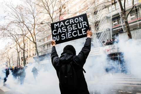 Francia enfrenta nuevas manifestaciones por la reforma al régimen pensional