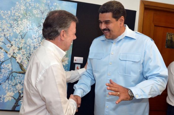 Samper pide a Santos y Maduro ponerse de acuerdo en temas migratorios