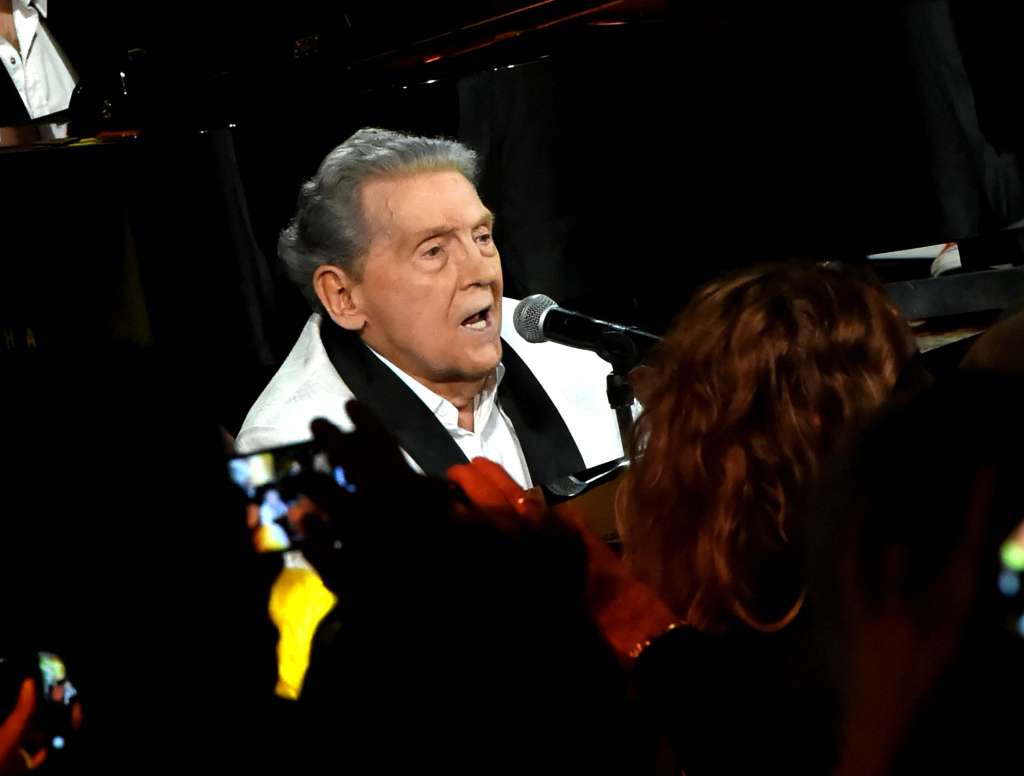 Jerry Lee Lewis soñaba con ser un grande de la música y decidió empezar con una pequeña presentación en Luisiana, su ciudad natal, el 29 de septiembre de 1949.