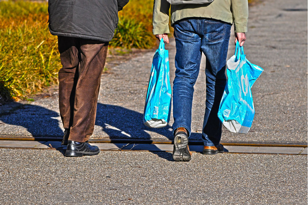 En Chile, una persona consume un promedio de 200 bolsas plásticas al año. / Pixabay
