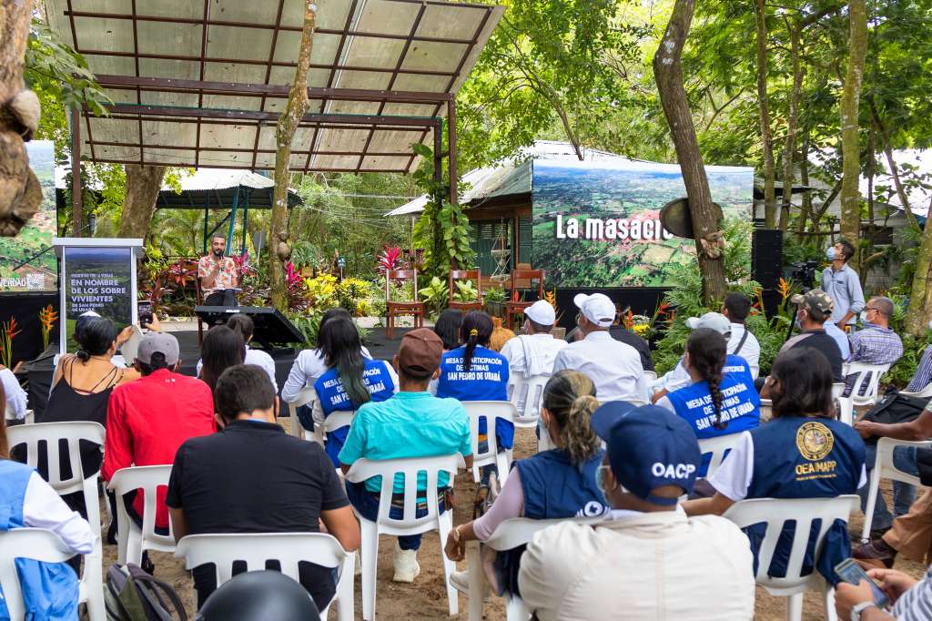 Luego de ocho meses de preparación para ese momento, los responsables reconocieron su responsabilidad en la masacre de San Pedro de Urabá, que había permanecido en el silencio durante 20 años.