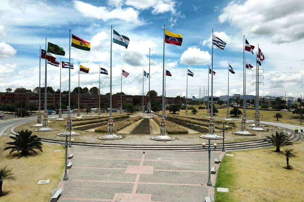 El Monumento a las Banderas fue construido en 1948 con motivo de la IX Conferencia Panamericana, que dio origen a la creación de la Organización de los Estados Americanos (OEA). A causa del "Bogotazo", la obra nunca se inauguró. / Cortesía Alcaldía de Bogotá