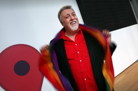 Muere Gilbert Baker, creador de la bandera gay