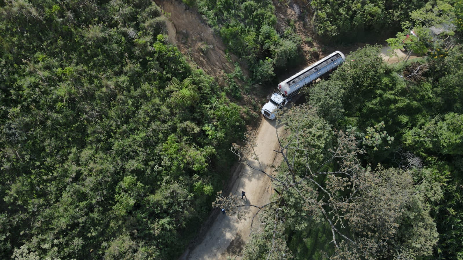Ya transitan los alimentos por el sur del país en la vía alterna a la Panamericana.