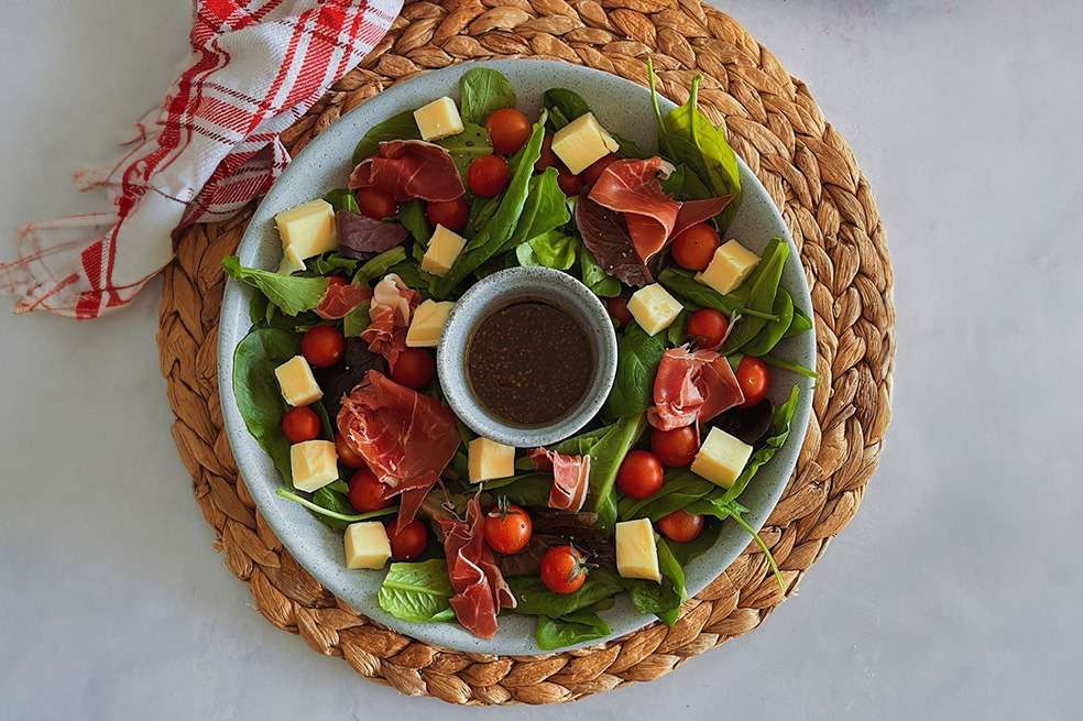 Ensalada de jamón serrano