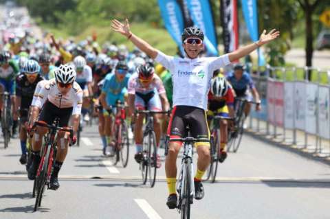 Nicolás Gómez ganó la segunda etapa de la Vuelta al Porvenir