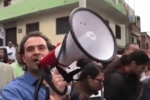 La estrategia del alcalde de Medellín para que los niños vayan al colegio