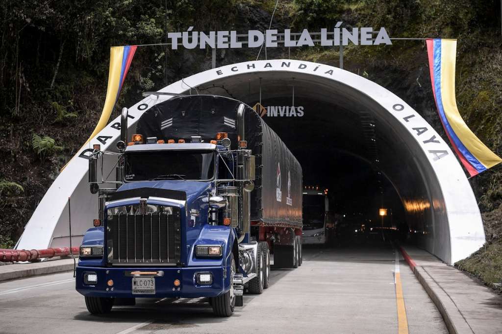 La obra requirió del trabajo de más de 6.000 personas.