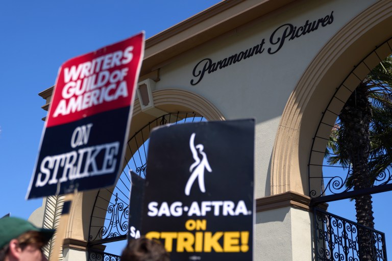 Hollywood y la IA: el nuevo acuerdo del SAG-AFTRA que protege a los actores reales