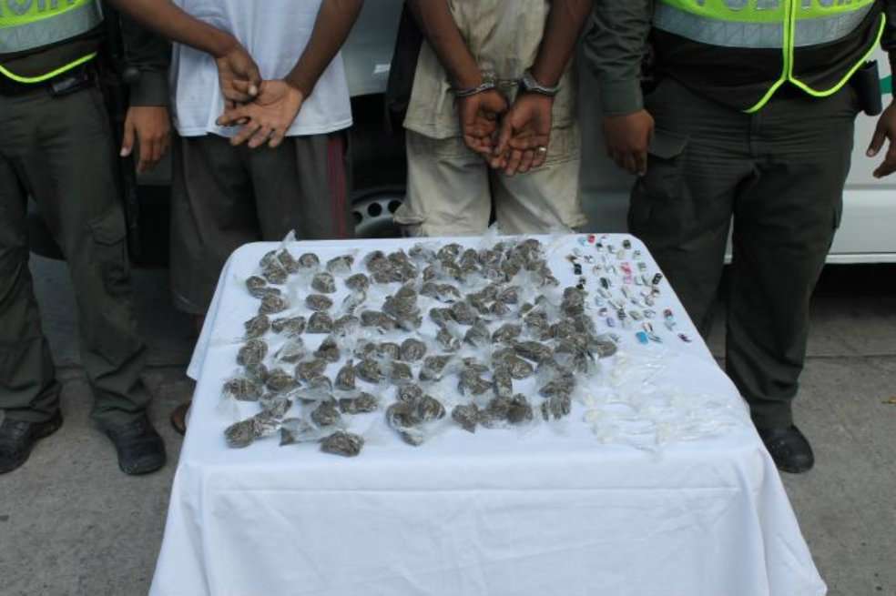 En los últimos operativos la Policía de Cartagena  capturó a cuatro personas a quienes se les halló 700 gramos de sustancias alucinógenas. / El Universal