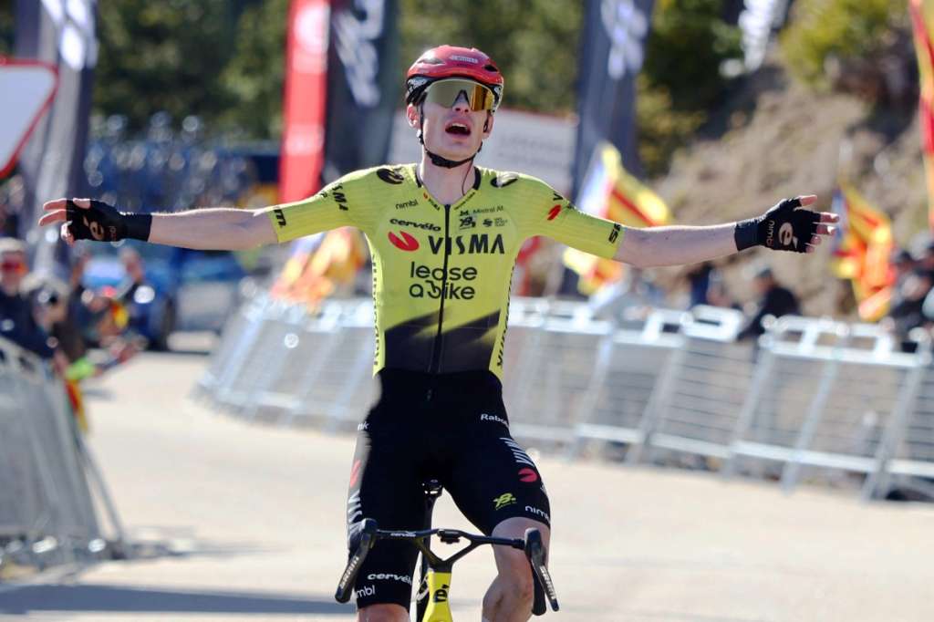 Team Visma-Lease a bike's Danish rider Jonas Vingegaard celebrates winning the fifth stage of the 2026 Volta a Catalunya cycling tour of Catalonia, a 155,5 km race between La Seu d'Urgell and La Molina ski resort in Alp, on March 27, 2026.