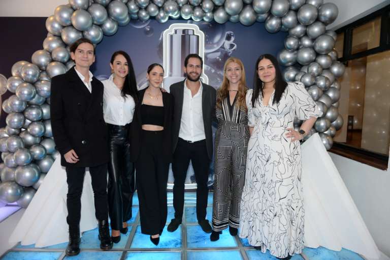 Felipe Cardozo, Lorena Ramírez, Tatiana Mora, Ricardo Pulido, Alexandra Albornoz y Shadia Carmona