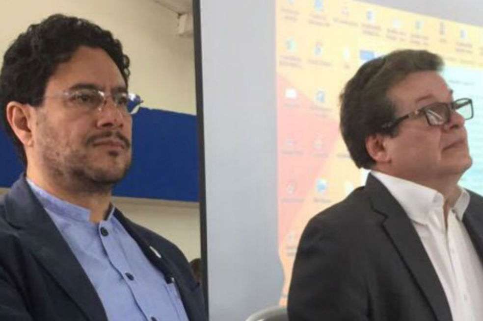 Senador Iván Cepeda y el representante a la Cámara, Alirio Uribe del Polo Democrático Alternativo. / Foto: ivancepedacastro.com