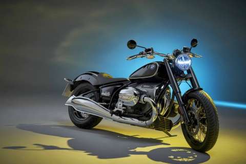 BMW presenta su potente R 18