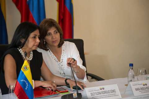 No hay decisión sobre reapertura de frontera tras encuentro de ministras