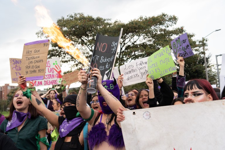 Las fotos que dejó la marcha del 8M en Bogotá.