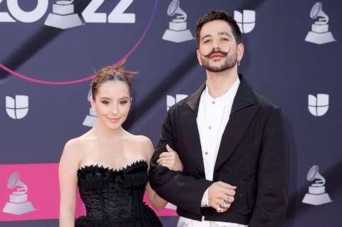 Fotos: Evaluna llegó a los Latin Grammy con costosos y raros zapatos