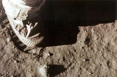 Neil Armstrong, primer hombre en la Luna y héroe planetario