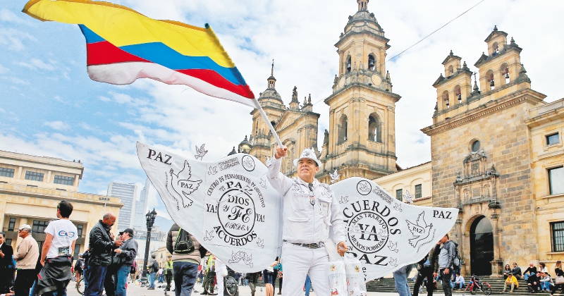 Marcha a favor de los Acuerdos de Paz en Bogotá. EFE/LEONARDO MUOZ
