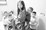 Unión Europea lanza programa para educación de niños desplazados en Colombia