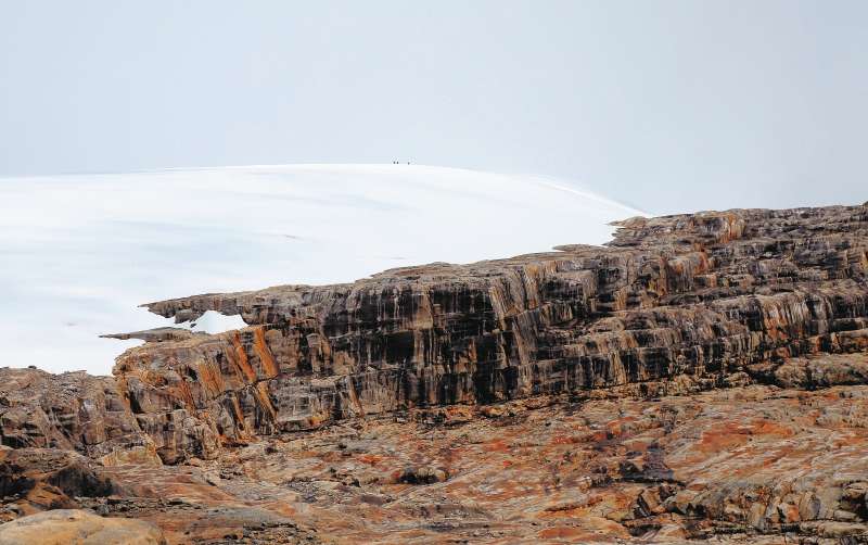 Ceballos ha generado en el Ritacuba Blanco y en otros glaciares lo que él denomina una “glaciología participativa”. / Jorge Martínez