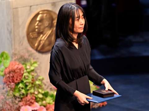 Han Kang, Nobel de Literatura, lidera ventas en Corea del Sur