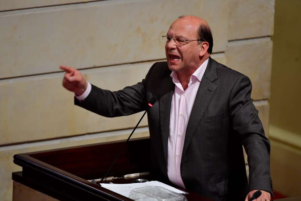 Ministro de Hacienda, en el debate sobre la reforma tributaria en las comisiones económicas del Congreso.
