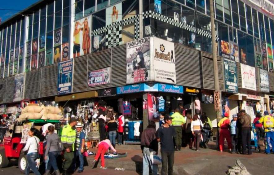 La oficina de cobro San Andresito de la 38 funciona en Bogotá desde finales de los años 90. / U Radio
