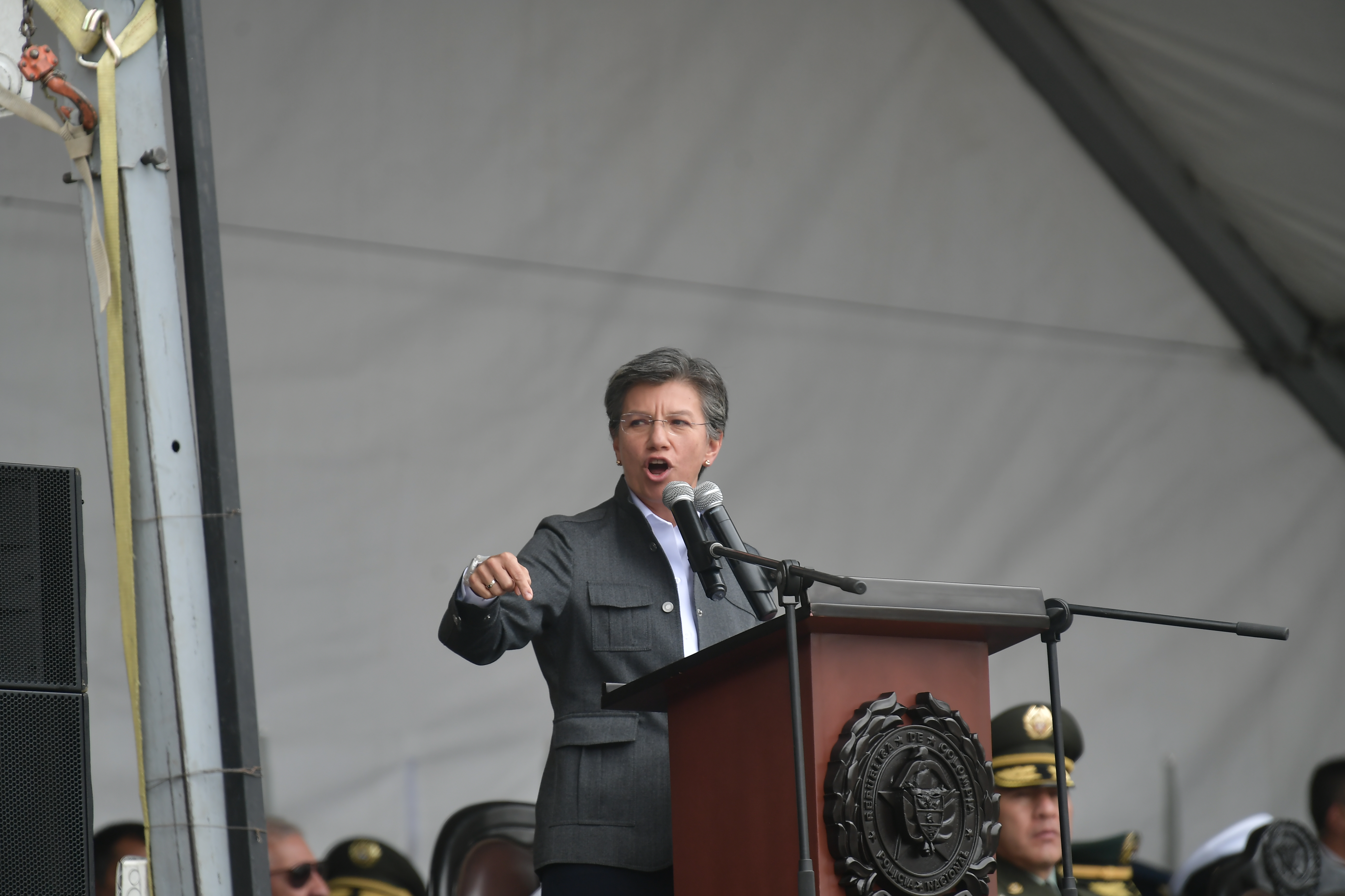 Alcaldesa de Bogotá, durante la ceremonia de posesión de la Brigadier General Sandra Patricia Hernández, como nueva comandante de la Policía Metropolitana de Bogotá.