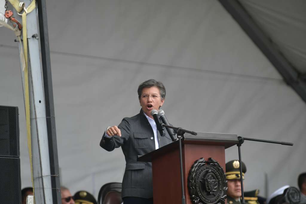 Alcaldesa de Bogotá, durante la ceremonia de posesión de la Brigadier General Sandra Patricia Hernández, como nueva comandante de la Policía Metropolitana de Bogotá.