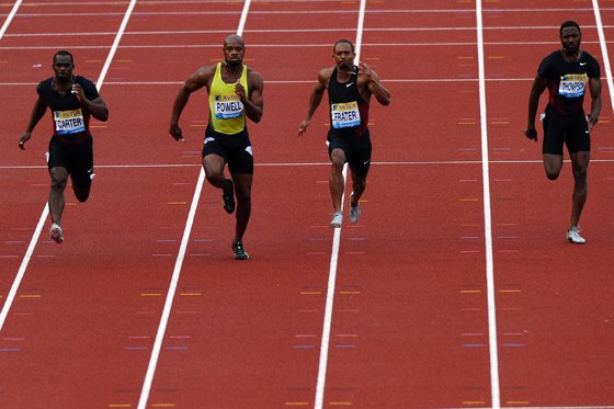 Asafa Powell gana en la reunión de la Liga Diamante en Birmingham 2011. Foto: AFP